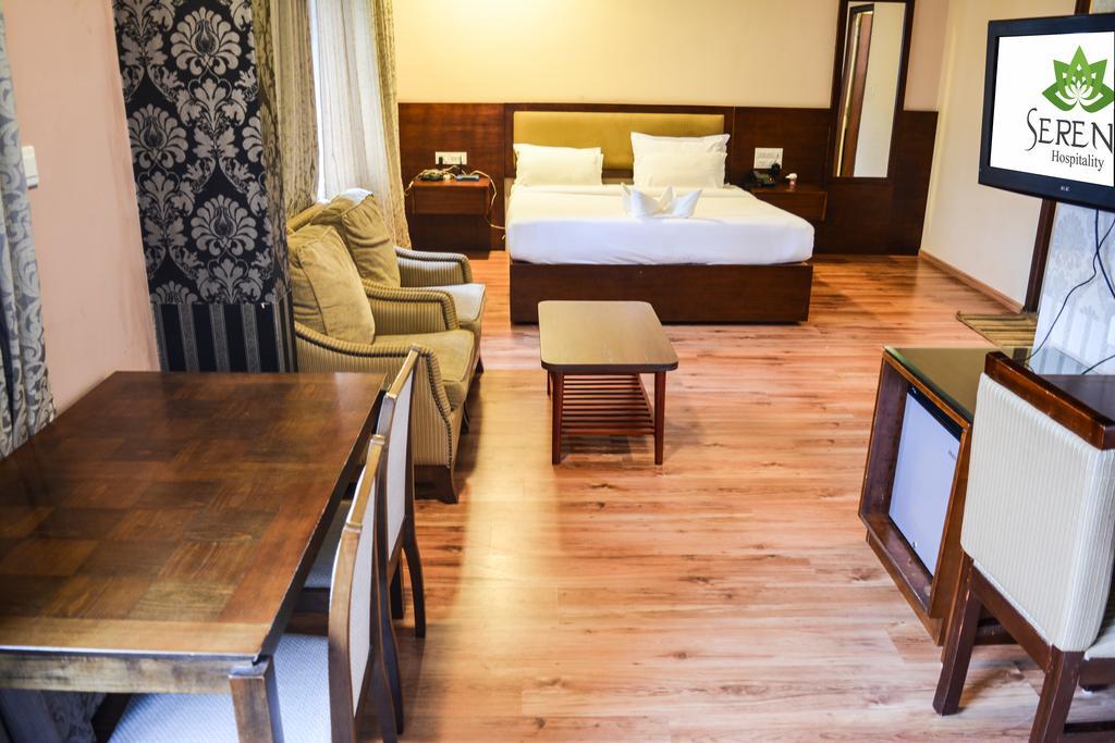 Serene Boutique Hotel Бенґалуру Екстер'єр фото